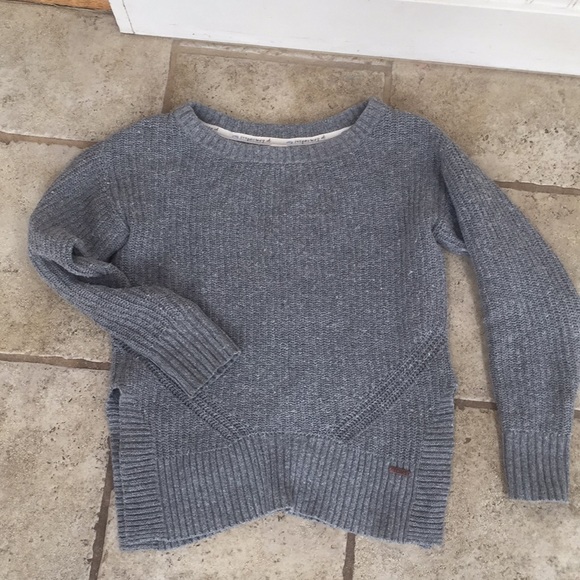 Toms Sweaters - Toms sweater with side slits